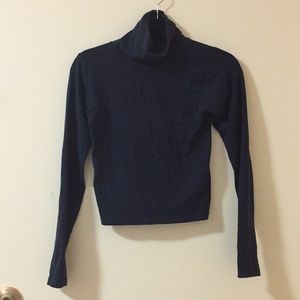 Fitted navy turtleneck shirt